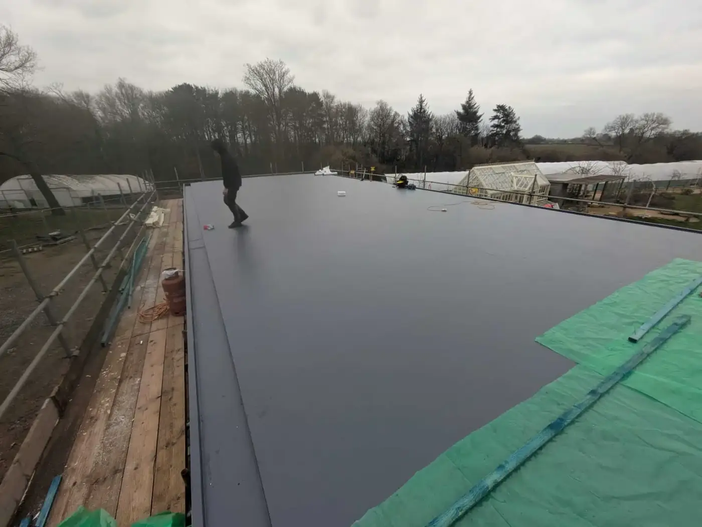 Arvensis Perennials, Bradford-on-Avon: completed roof