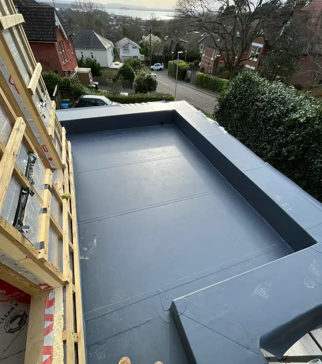 Single ply membrane flat roof installation